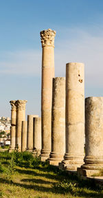 Old ruin building against sky