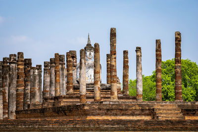 Old ruins of building against sky