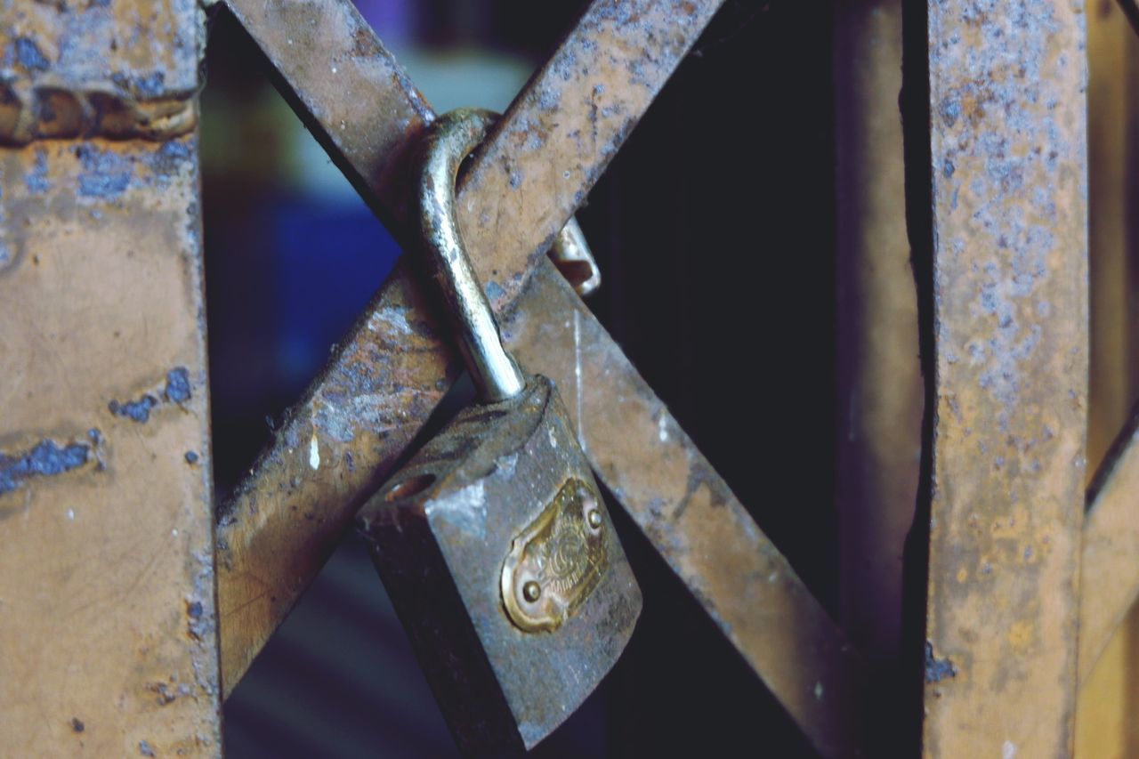 metal, rusty, close-up, no people, old, lock, protection, safety, security, weathered, outdoors, day, abandoned, selective focus, focus on foreground, full frame, damaged, door, run-down, iron - metal, latch