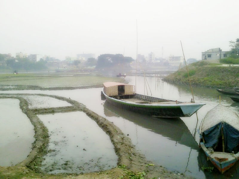 nautical vessel, transportation, water, mode of transport, boat, moored, clear sky, river, copy space, built structure, tree, lake, nature, architecture, day, travel, tranquility, tranquil scene, waterfront, sky