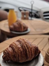 Close-up of bread in plate on table