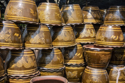 Pots at the Tao