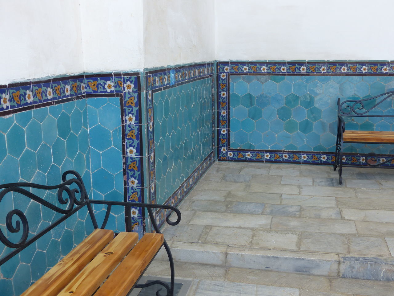 Wall with blue tiles