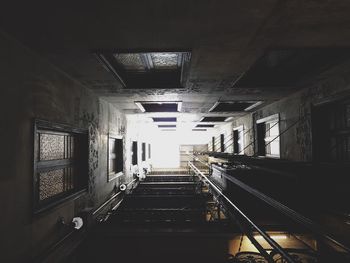 Narrow walkway along buildings