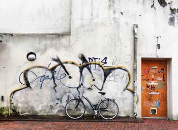 Graffiti on wall