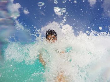 Waves splashing in water