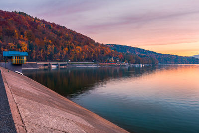 Water dam infrasturcture in tresna, silesia, poland. beautiful, evening in polish mountains beskidy.