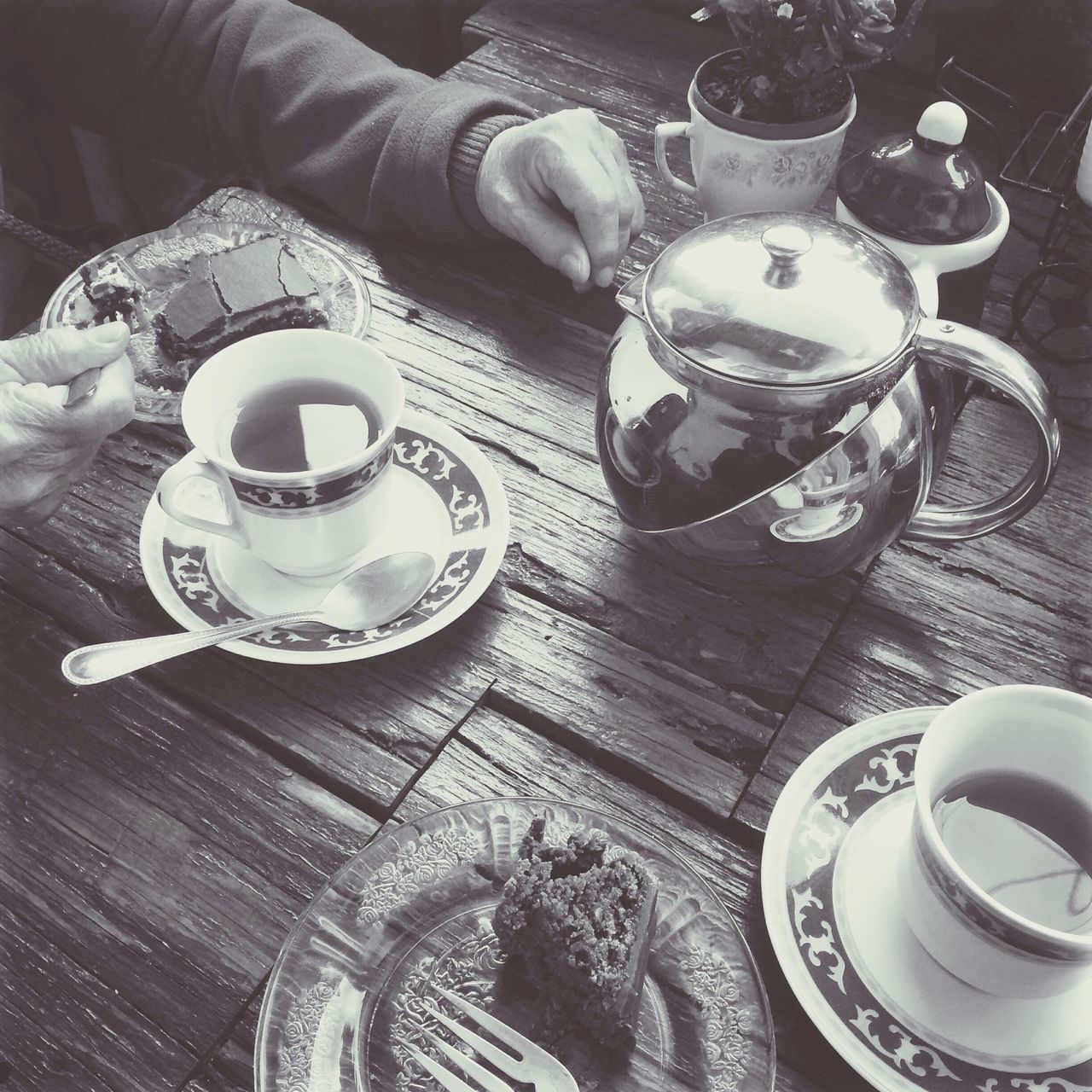 indoors, coffee cup, high angle view, table, drink, coffee - drink, still life, technology, refreshment, cup, saucer, close-up, spoon, directly above, home interior, no people, coffee, food and drink, machinery, tea cup