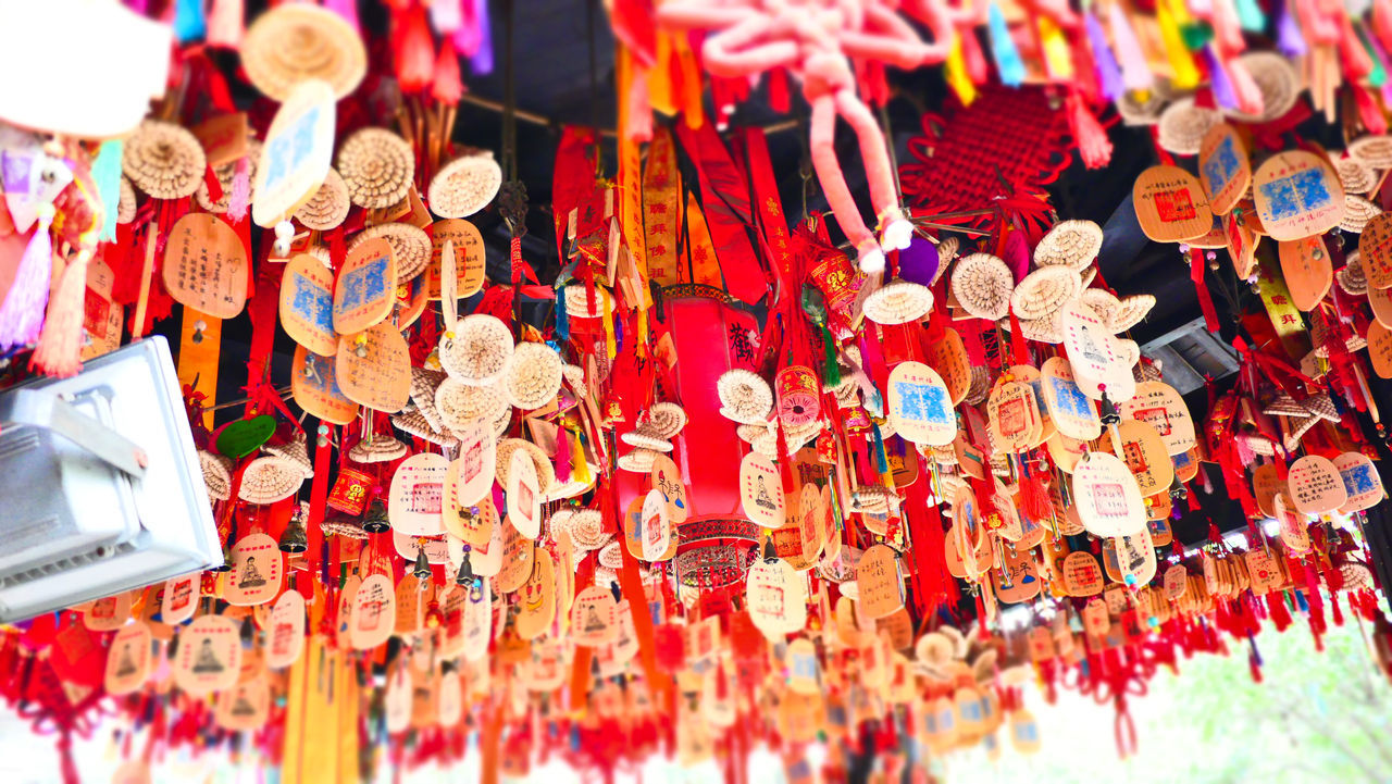 CLOSE-UP OF COLORFUL FOR SALE IN MARKET