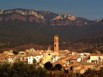 View of town with mountain in background