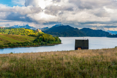 Panorama of the czorsztyn lake. castle in niedzica and czorsztyn in the background. 