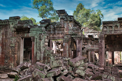 Old ruins of temple against sky