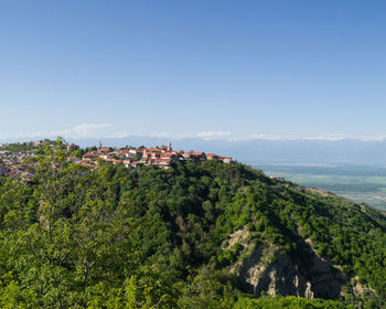 Small georgian village near sighnaghi, caucasus mountains, georgia