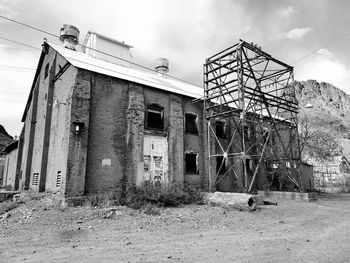 Abandoned building against sky