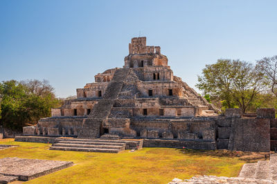 Maya temple in the archeological site of edzna, situated in the state of campeche, mexico