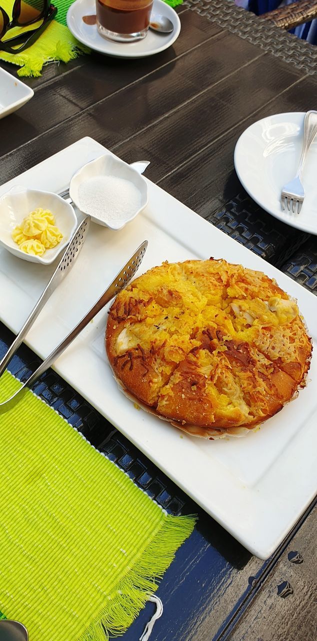 HIGH ANGLE VIEW OF MEAL SERVED IN PLATE