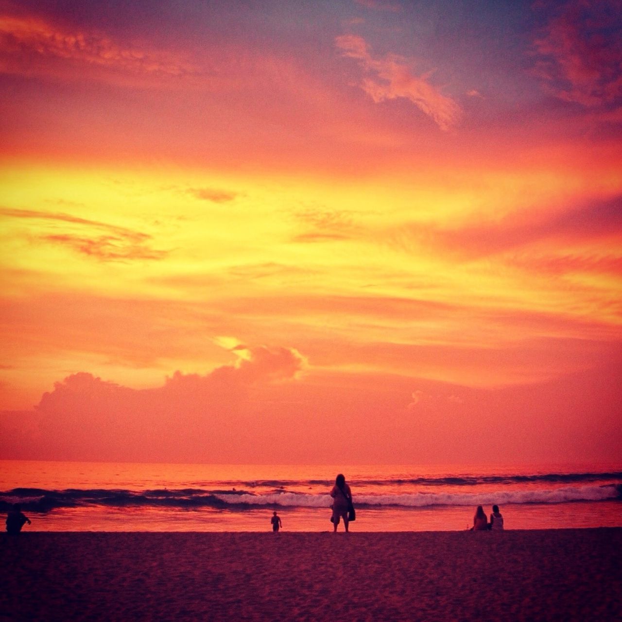 sunset, sea, water, orange color, silhouette, horizon over water, sky, beach, scenics, beauty in nature, tranquil scene, tranquility, shore, idyllic, cloud - sky, nature, dramatic sky, leisure activity, vacations