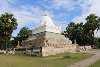 View of historical buddhist stupa against sky