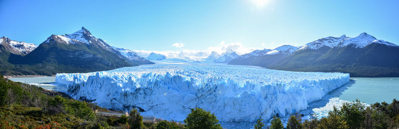 Panoramic view of perito moreno glacier