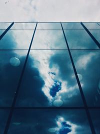 Low angle view of cloudy sky