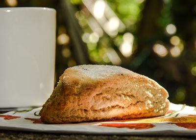 Close-up of bread in plate on table