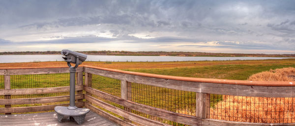 Bird viewer overlooking the wetland and marsh at the myakka river state park in sarasota, florida