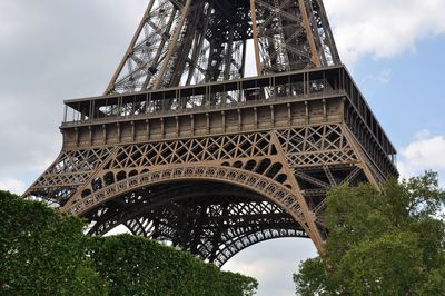 Low angle view of arch bridge against sky