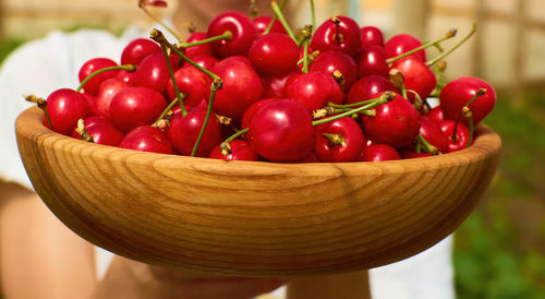 Close-up of cherries in basket