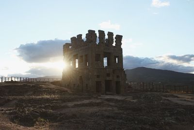 Old ruin building against sky