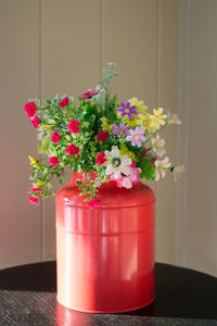 Close-up of pink flowers in vase