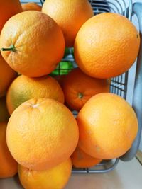 Close-up of oranges