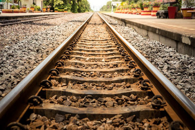 Surface level of railroad tracks