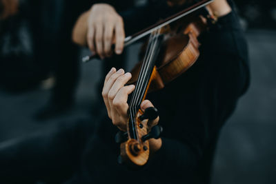 Man playing violin