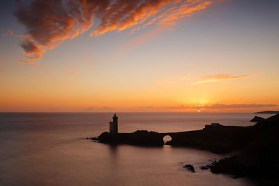 Petit minou lighthouse iii, brittany-france