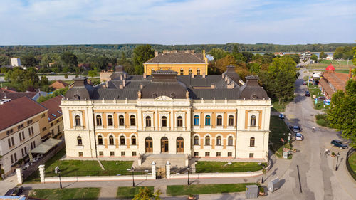 Buildings in city