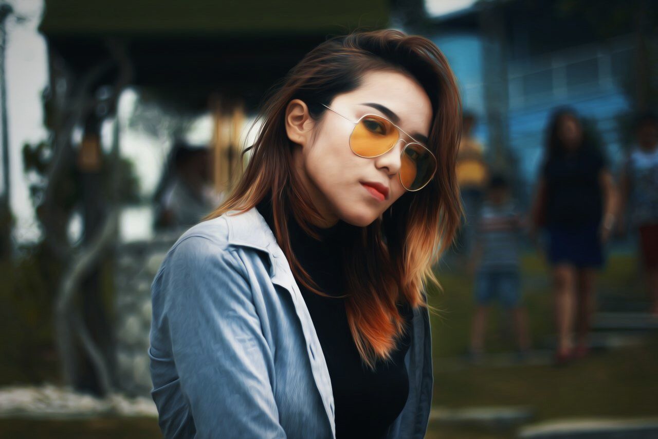 one person, young adult, glasses, sunglasses, real people, young women, focus on foreground, lifestyles, long hair, hair, fashion, leisure activity, hairstyle, portrait, beauty, beautiful woman, front view, outdoors, teenager, contemplation