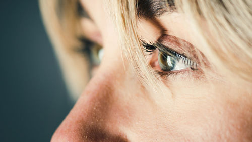 Beautiful blue eye female gaze
