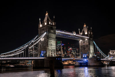 Iconic tower bridge view connecting london with southwark over thames river, uk.