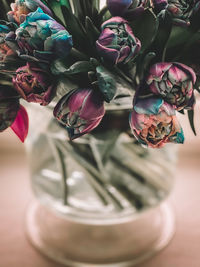 Close-up of rose bouquet on table