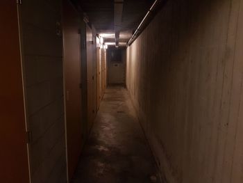 Illuminated corridor