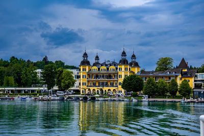 Lock of velden