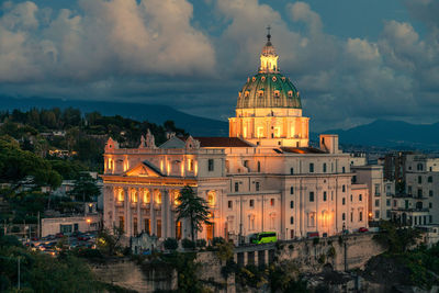 Buildings in city