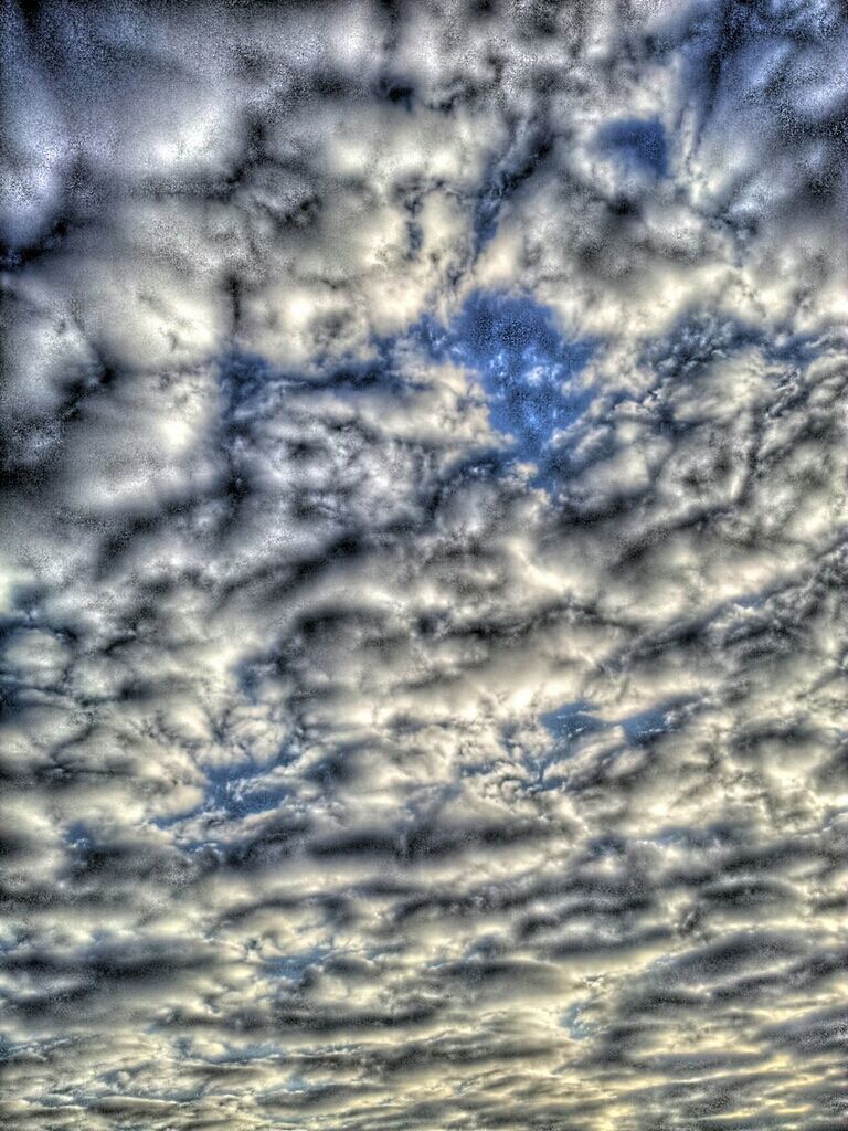 cloud - sky, sky, cloudy, low angle view, sky only, cloudscape, backgrounds, beauty in nature, weather, full frame, tranquility, scenics, overcast, nature, cloud, tranquil scene, dramatic sky, storm cloud, idyllic, atmospheric mood