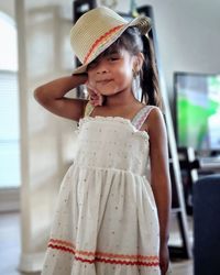Portrait of young girl in fashion 