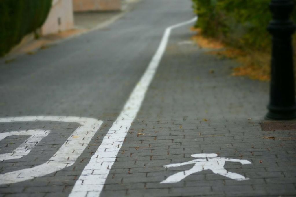 SURFACE LEVEL OF ROAD MARKING ON STREET