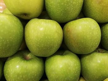 Full frame shot of apples