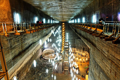 Illuminated tunnel