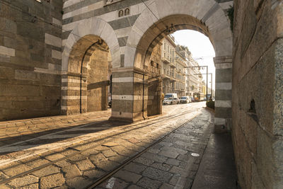 Archi di porta nuova, alessandro mansioni street in milano