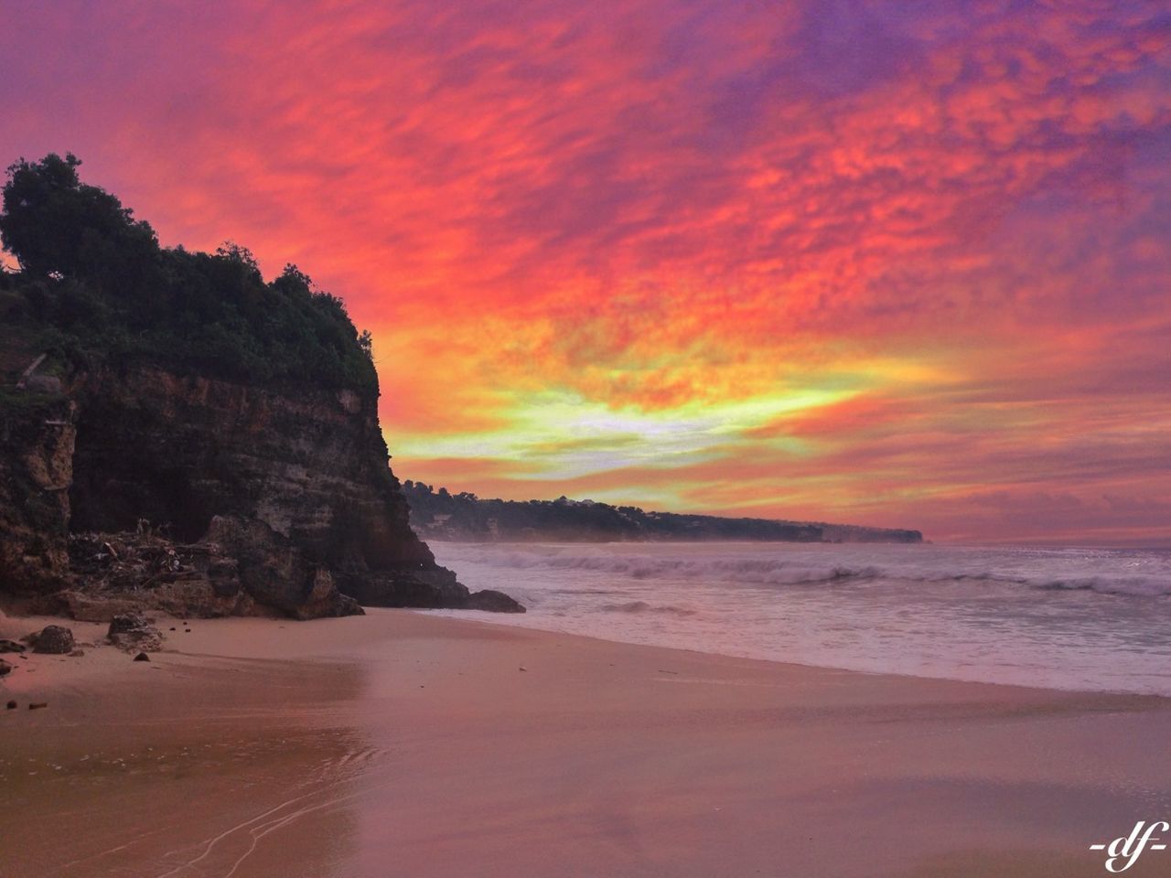 sea, water, sunset, beach, scenics, beauty in nature, tranquil scene, tranquility, sky, horizon over water, shore, orange color, nature, idyllic, cloud - sky, rock - object, sand, rock formation, coastline, outdoors