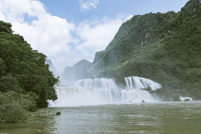 Ban gioc water fall